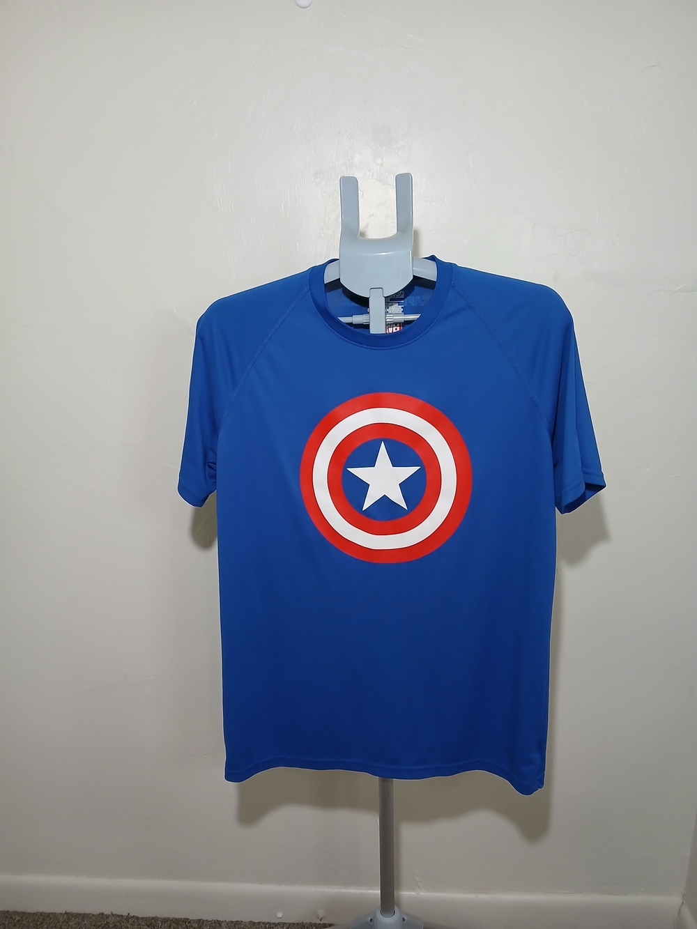 Under Armour Blue Marvel Captain America HeatGear Short-Sleeve Tee M Loose